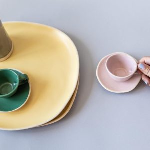 Set assiettes, tasses, carafe