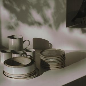 set complet vaisselle gris